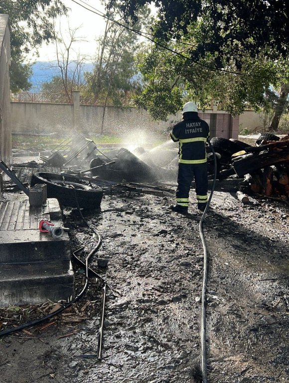 ARSUZ’DA HURDALIK YANGINI