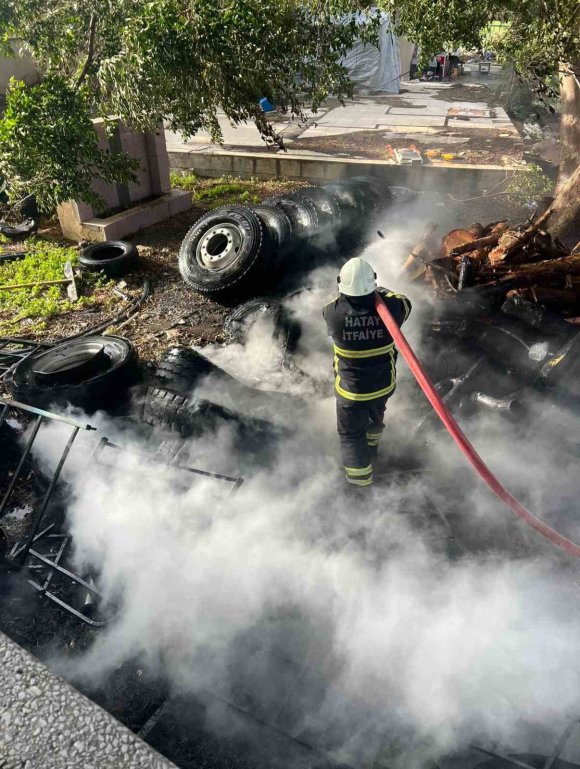 ARSUZ’DA HURDALIK YANGINI