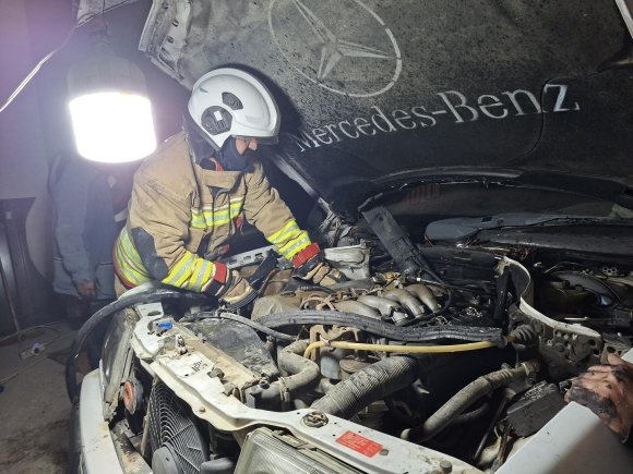 SAMANDAĞ’DA OTOMOBİL YANGINI