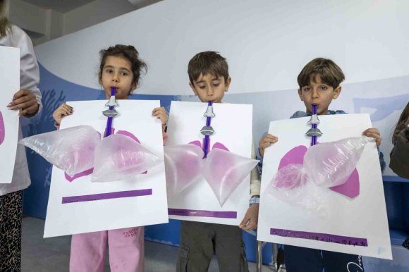 MERSİN’DE ÇOCUKLAR YARIYIL TATİLİNDE BİLİMİ KEŞFEDİYOR