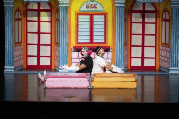 MERSİN’DE YARIYIL TATİLİNDE ÇOCUKLARA ÜCRETSİZ TİYATRO ŞENLİĞİ