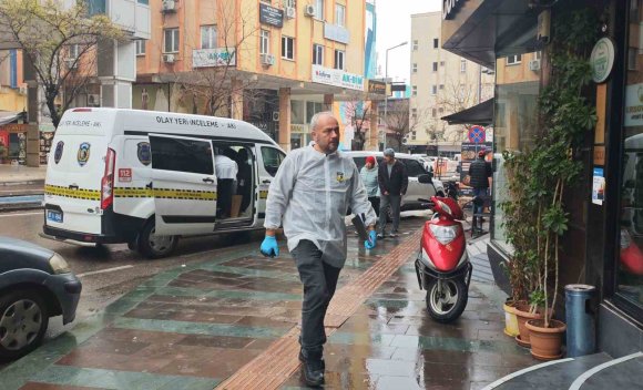 DÜN GİRİŞ YAPTIĞI APART OTEL ODASINDA ÖLÜ BULUNDU