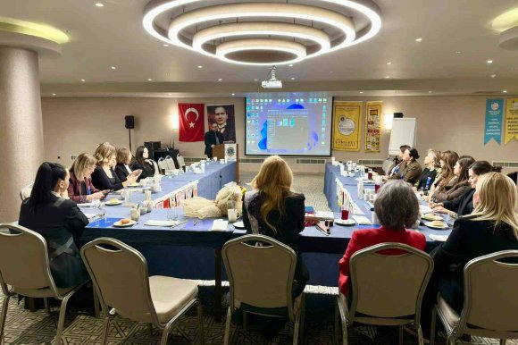 MERSİN’DE SÜRDÜRÜLEBİLİR İSTİHDAM İÇİN KARİYER MERKEZİ-STK BULUŞMASI