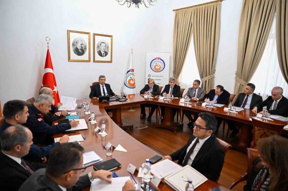 ANTALYA AŞIRI YAĞIŞLARA KARŞI TEYAKKUZDA