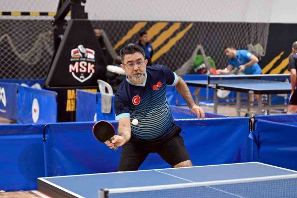 MERSİN’DE 5. ULUSAL MASA TENİSİ VETERAN TURNUVASI TAMAMLANDI