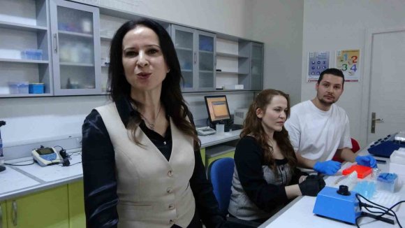 TUZ GÖLÜ’NÜN DAYANIKLI BİTKİLERİ ÇORAK TOPRAKLARI YENİDEN CANLANDIRMAK İÇİN İNCELENİYOR