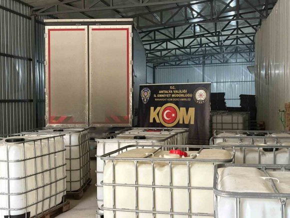 ANTALYA’DA SON 1 HAFTADA SUÇ İŞLEME AMACIYLA ÖRGÜT KURMA VE KAÇAKÇILIK SUÇLARINDAN 14 KİŞİ TUTUKLANDI