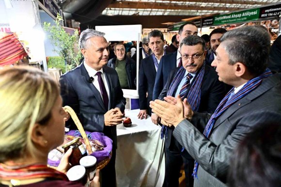 BAŞKAN UYSAL, ‘TRABZON TANITIM GÜNLERİ’NDE