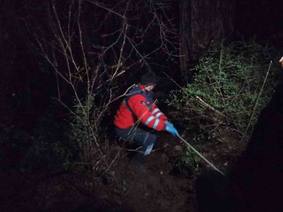 DEREYE UÇAN OPERATÖRÜ KURTARAN 4 İTFAİYE PERSONELİ, OKSİJEN ZEHİRLENMESİ YAŞADI