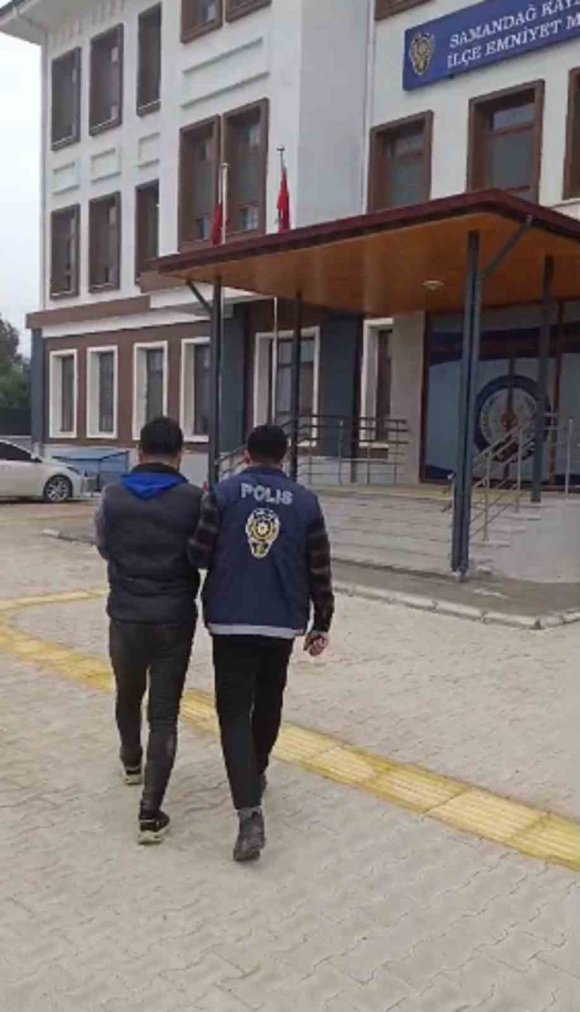 SAMANDAĞ’DA HAPİS CEZASIYLA ARANAN 2 KİŞİ YAKALANDI