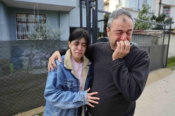 İBANINI KULLANDIRIP HAPİS CEZASI ALAN ÖZLEM, GÖZYAŞLARIYLA TESLİM OLDU