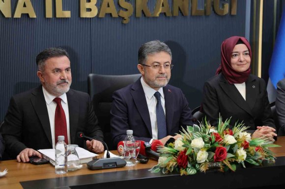 BAKAN YUMAKLI: "459 SU VE SULAMA TESİSİ İÇİN 110 MİLYAR LİRALIK YATIRIM YAPILACAK"