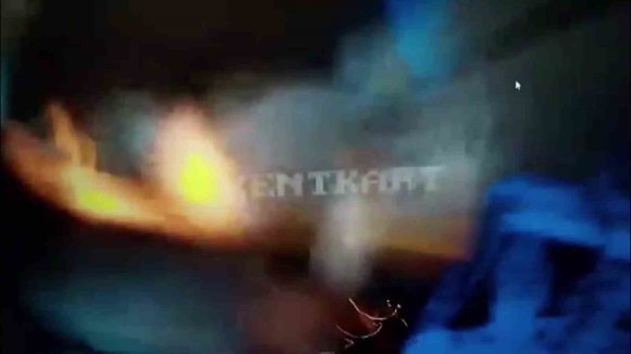 YOLCU MİNİBÜSÜ İLE OTOMOBİL KAFA KAFAYA ÇARPIŞTI: O ANLAR KAMERADA