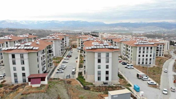 KAHRAMANMARAŞ’TA 52 BİN KALICI KONUT TESLİM EDİLDİ