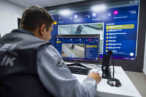 MERSİN’DE YÜRÜYÜŞ VE BİSİKLET YOLLARI 20 KAMERAYLA İZLENİYOR