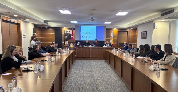 SÜS BİTKİLERİ MERSİN TARIMINDA ALTERNATİF ÜRÜN OLUYOR