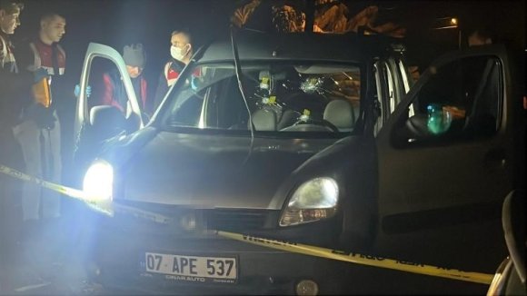 ALANYA’DA SEYİR HALİNDEKİ ARACA SİLAHLI SALDIRI: 1 ÖLÜ