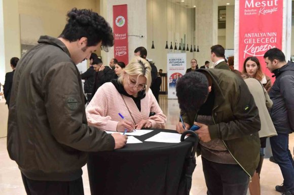 KEPEZ İŞ ARAYANLARI HAVACILIK SEKTÖRÜYLE BULUŞTURDU