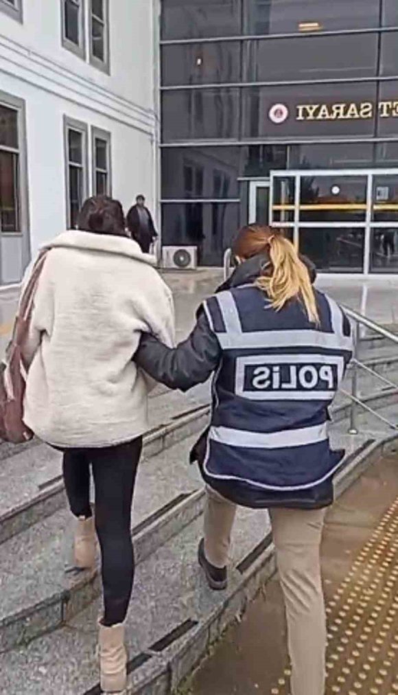 HAPİS CEZASIYLA ARANAN KADIN HIRSIZ DEFNE’DE YAKALANDI