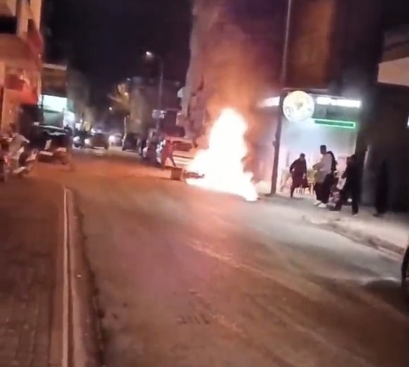 MOTOSİKLET ALEV ALEV YANDI