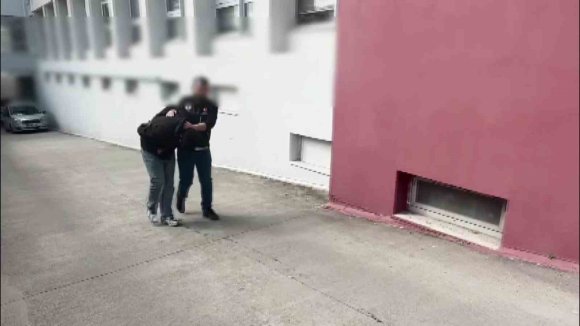 EVİNDE KOKAİN, SENTETİK ECZA, METAMFETAMİN YAKALATAN ŞÜPHELİ: "UCUZA BULDUĞUM İÇİN ALDIM"