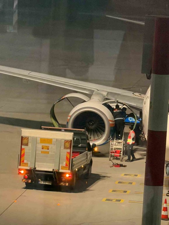 DİYARBAKIR-ANTALYA SEFERİNİ YAPAN SUNEXPRES’İN 7 SAATLİK RÖTARI YOLCULARIN TEPKİSİNE SEBEP OLDU