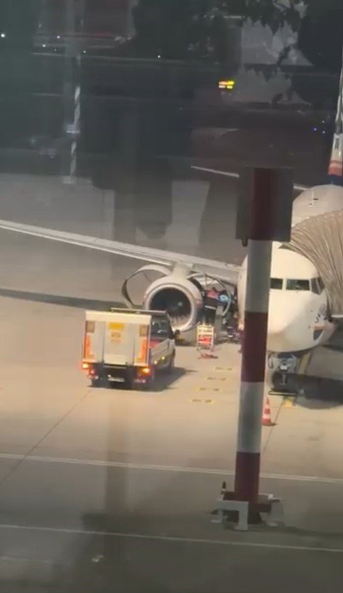 DİYARBAKIR-ANTALYA SEFERİNİ YAPAN SUNEXPRES’İN 7 SAATLİK RÖTARI YOLCULARIN TEPKİSİNE SEBEP OLDU