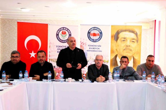 EĞİTİM-BİR-SEN İLÇE BAŞKANLARI VE KADINLAR KOMİSYONU İSTİŞARE TOPLANTISINDA BULUŞTU