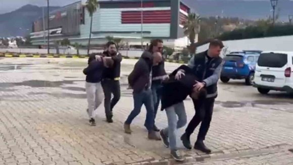 İSKENDERUN’DA HAPİS CEZASI İLE ARANAN 3 ŞAHIS YAKALANDI