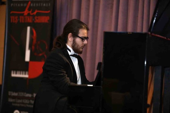 İSMAİL BAHA SÜRELSAN KONSERVATUARI’NIN GENÇ YETENEKLERİ SAHNEDE