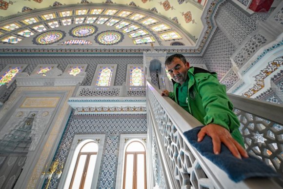 MERSİN’İN 13 İLÇESİNDE İBADETHANELER RAMAZAN’A HAZIRLANIYOR