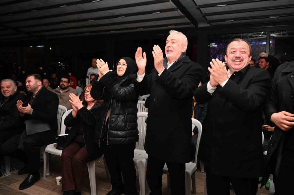 GALATASARAY’IN AVRUPA ZAFERİNİ BİRLİKTE İZLEDİLER