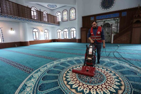 KEPEZ’DE CAMİLER RAMAZAN’A HAZIRLANDI