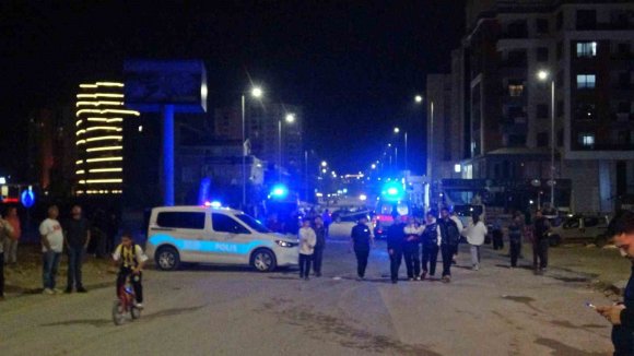 EVİNDE ÇIKAN YANGINDA YARALANAN ADAM 3 AY SONRA HAYATINI KAYBETTİ