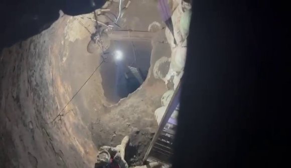 EVİNİN BAHÇESİNDE DEFİNE ARAYAN ŞAHIS, 40 METRE DERİNLİK VE 3 METRE GENİŞLİKTE KUYU AÇTI