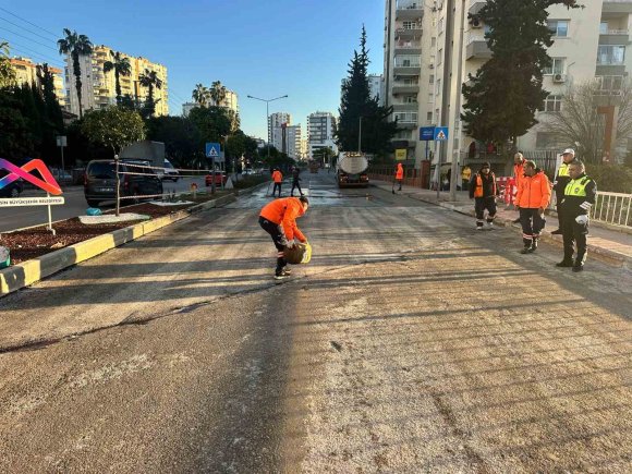MERSİN’DE SELİN ZARAR VERDİĞİ KÖPRÜDE TAHKİMAT ÇALIŞMASI TAMAMLANDI