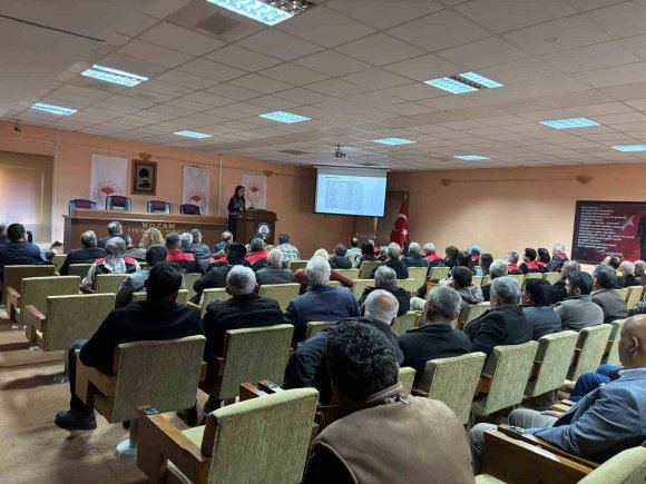 KOZAN’DA HURMA ÜRETİCİLERİNE KAPSAMLI EĞİTİM