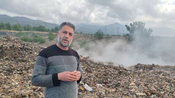 OSMANİYE’DEN HATAY’A TAŞINAN VE İÇTEN İÇE YANAN ÇÖPLERE VATANDAŞLAR ÇÖZÜM BEKLİYOR