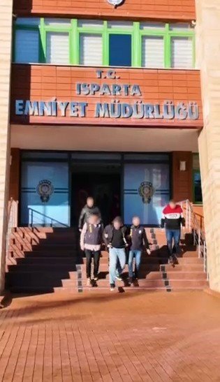 ISPARTA’DA KİŞİSEL VERİ OPERASYONU: 1 ŞÜPHELİ TUTUKLANDI 10 KİŞİ HAKKINDA SORUŞTURMA SÜRÜYOR