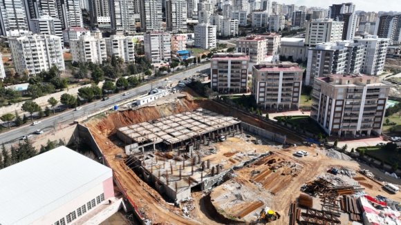 TÜRKİYE’NİN EN KAPSAMLI GENÇLİK MERKEZLERİNDEN BİRİ KAHRAMANMARAŞ’TA YÜKSELİYOR