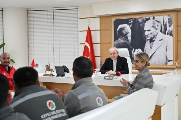 KOCAGÖZ’DEN BELEDİYEDEKİ SEZONLUK İŞÇİLERE DAİMİ İŞ MÜJDESİ