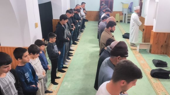 ANAMUR’DA TERAVİH NAMAZI ÇOCUKLAR İÇİN BAYRAMA DÖNDÜ