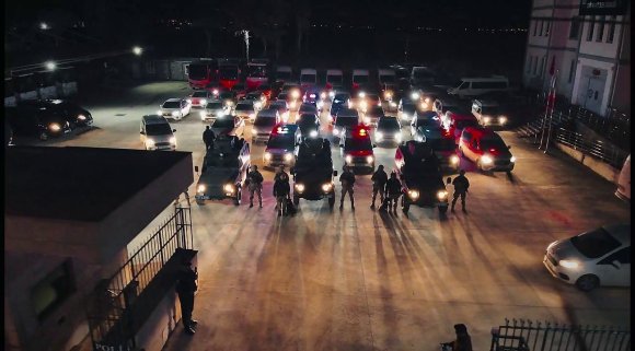 HATAY’DA TUVALET DELİĞİNDE ZULALANAN UYUŞTURUCUYU POLİS BULDU