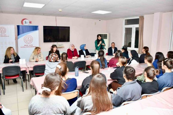 SİLİFKE’DE CUMHURİYET SAVCILARI ÖĞRENCİLERLE İFTARDA BULUŞTU