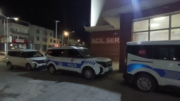 HUSUMETLİ OLDUĞU KİŞİLERİ SİLAHLA YARALADI: 3 YARALI