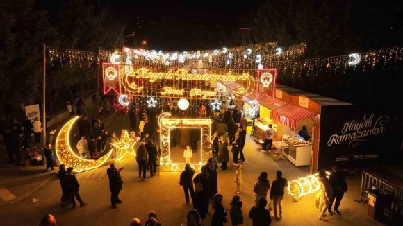 RAMAZAN SOKAĞI’NDA AKŞAMLAR BİR BAŞKA GÜZEL