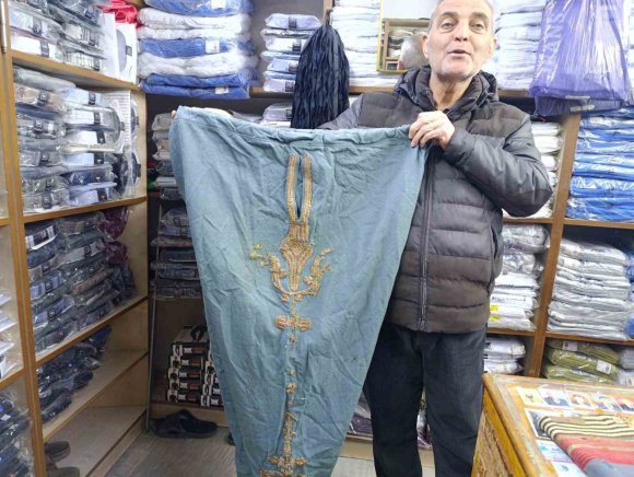 ASIRLIK MARAŞ ABALARI TARİHİ TAŞ HAN ÇARŞISI’NDA YAŞATILIYOR