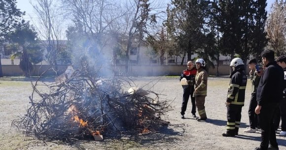 DÖRTYOL’DA ÖĞRENCİLERE YANGIN EĞİTİMİ VERİLDİ