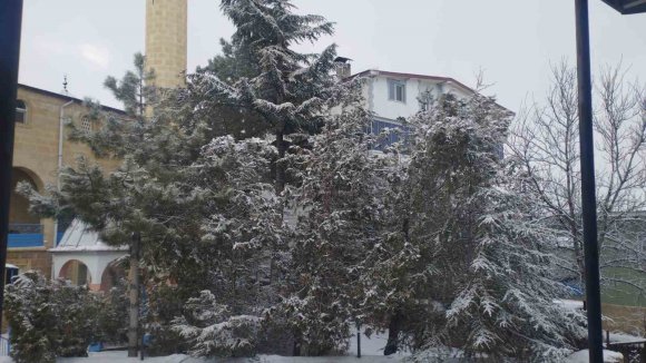 ADANA’DA KAR SÜRPRİZİ