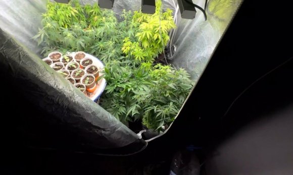 BURDUR’DA EVİ UYUŞTURUCU İMALATHANESİNE ÇEVİREN ŞÜPHELİ TUTUKLANDI